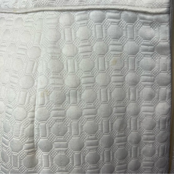 Antonio Melani, size 6, white , pearl and bead accents - Picture 3 of 6